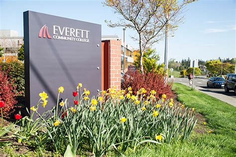 Everett cc - Enrollment Services. Oversees College Admissions, Advising, Student Records, Registration, Credential Evaluation, Testing Center, International Student Services, …